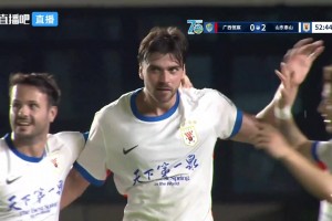 王大雷送助攻！泽卡个人秀轻松破门双响，泰山3-0领先